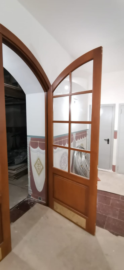 Деревянные арочные двери из сосны